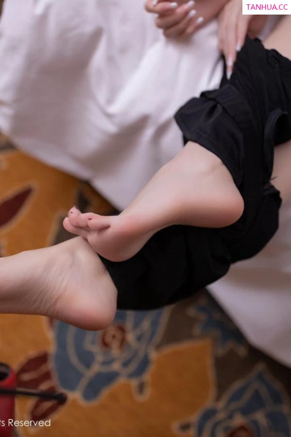 逗逗DouDou  [XiuRen]高清写真图 2024.03.21 No.8270 小逗逗 性感美臀第55张图片
